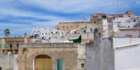 Apulien Panorama auf die malerische Altstadt von Ostuni
